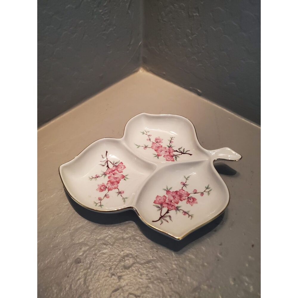 Mitterteich Bavaria Germany Porcelain Leaf Shaped Dogwood Flowers Candy dish - Picture 1 of 2